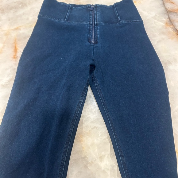 Freddy Women's Dark Blue 7/8 Jeans - Picture 4 of 7